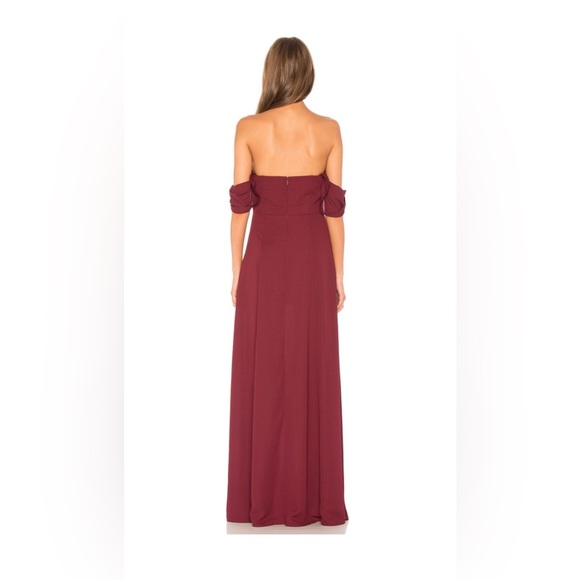 JOA Front Slit Off the Shoulder Maxi Dress In Maroon - Picture 3 of 9